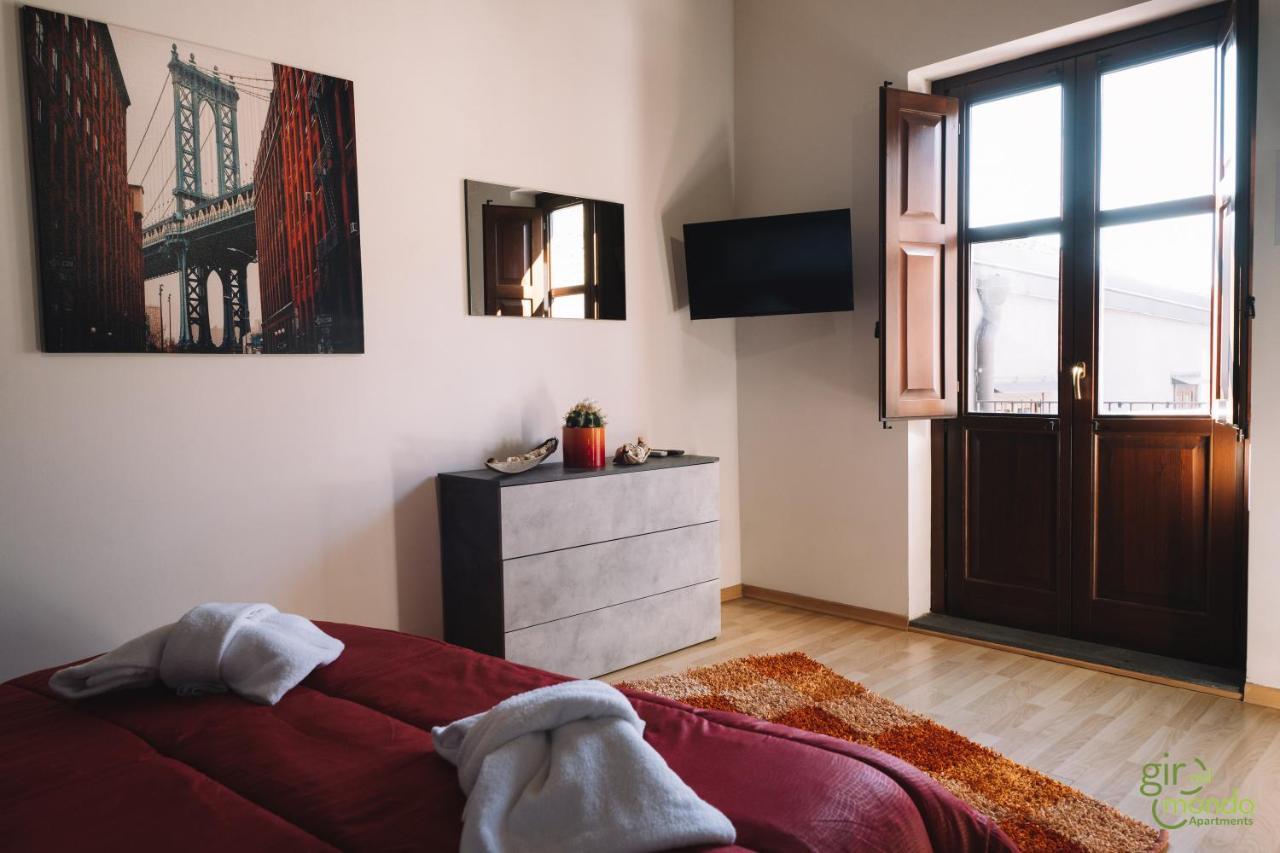Giro nel mondo Apartments Catania Esterno foto